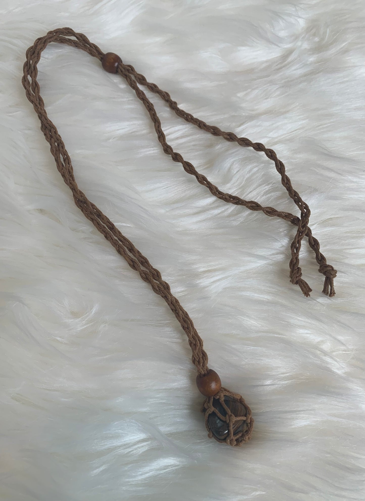 CRYSTAL MACRAME NECKLACE